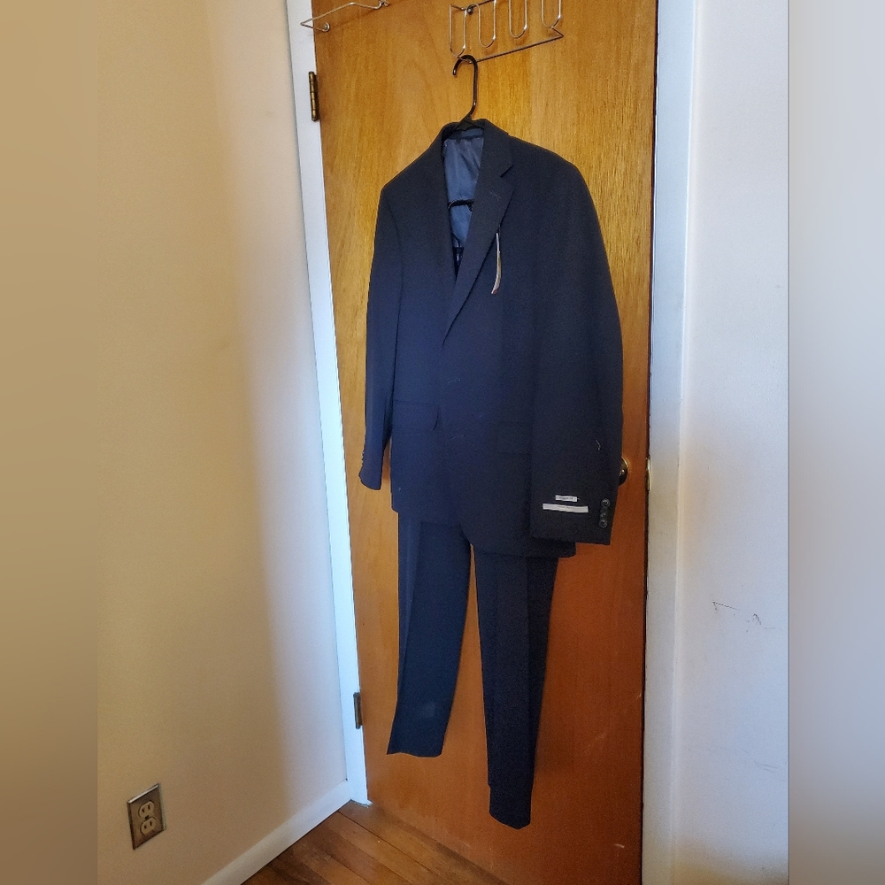 Perry Ellis Two Piece Suit Sizes 36R And 29x32 Black